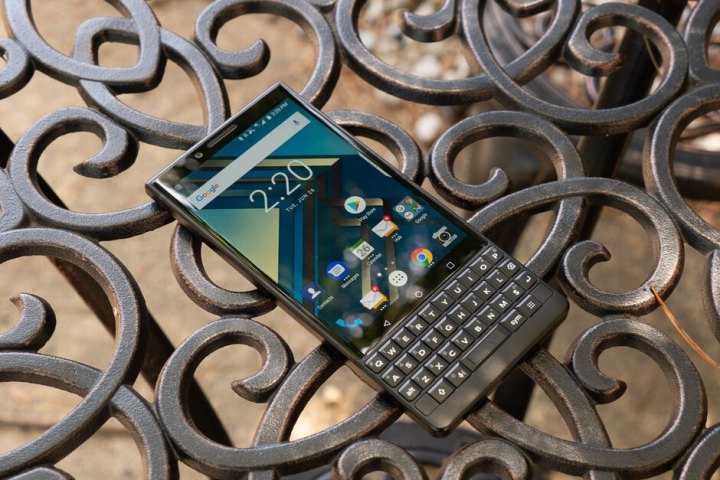 BlackBerry bất ngờ khai tử toàn bộ smartphone Android